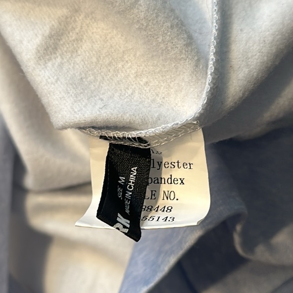 Blush Mark Women’s size M Cowboys pull over. - Picture 3 of 5